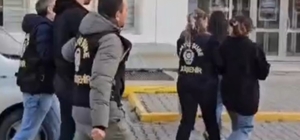 Evden 15 gram altın çalan 3 şüpheli yakalandı