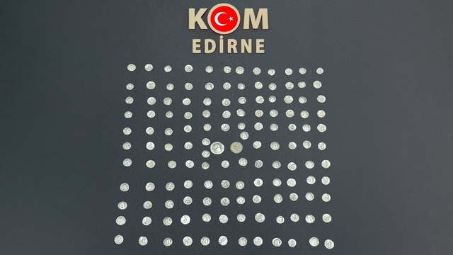 Edirne'de Helenistik döneme ait çok sayıda gümüş sikke ele geçirildi; 2 tutuklama