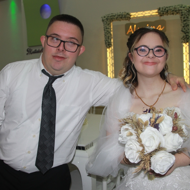 Bir hayal 7 mutluluğa dönüştü: Down sendromlu genç kızlara temsili düğün