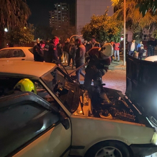 Aydın'da park ettiği araç saniyeler içinde alev aldı