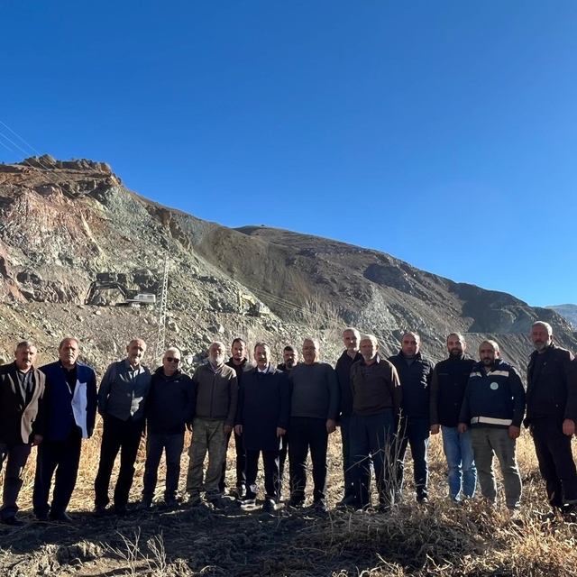 Başkan Şireci, Kemah Yücebelen yol genişletme çalışmalarını inceledi