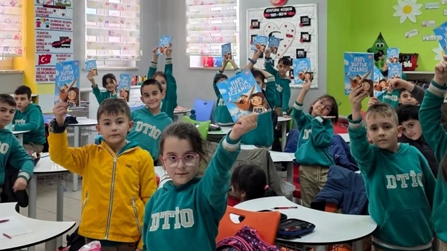 Demirkent TOKİ Ortaokulu'nda "Kitapla Büyüyen Aile" Projesinin ikinci buluşması gerçekleştirildi