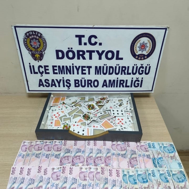 Hatay'da kumar baskını: 10 kişiye ceza yağdı