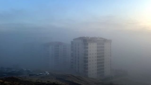 "Kilit kavşak" Kırıkkale'de sis etkili oldu