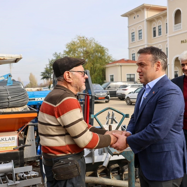 Vali Sözer Pazaryeri Küçük Sanayi Sitesi'nde esnafla buluştu