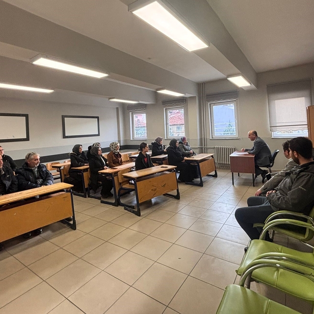 Müdür Kilitci: "Velilerin bilinçli tutumu öğrencilerin başarısında önemli r...