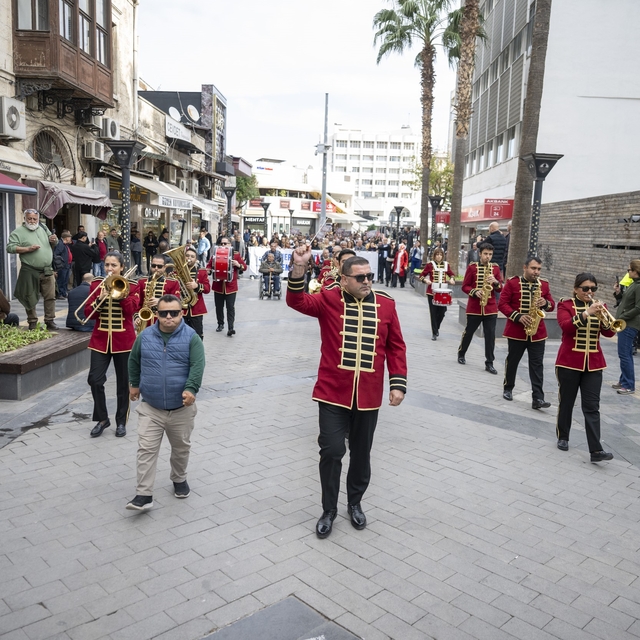 Mersin'de farkındalık yürüyüşü düzenlendi