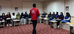 Bayburt'ta gençler bağımlılığa karşı bilgilendirildi