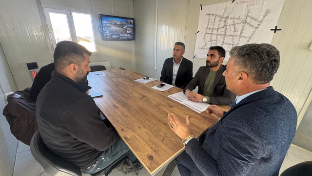 Yüksekova OSB'de ilk yatırımcı ile imzalar atıldı