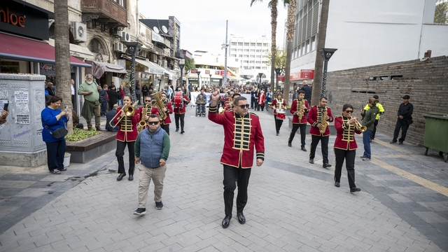 Mersin'de farkındalık yürüyüşü düzenlendi
