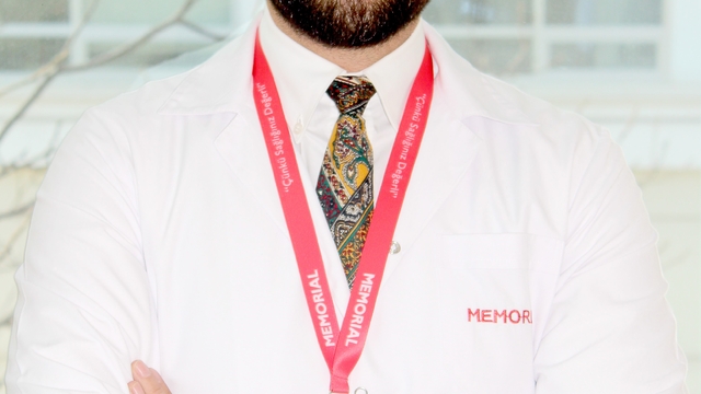 Altın iğneyle daha canlı bir cilde sahip olabilirsiniz