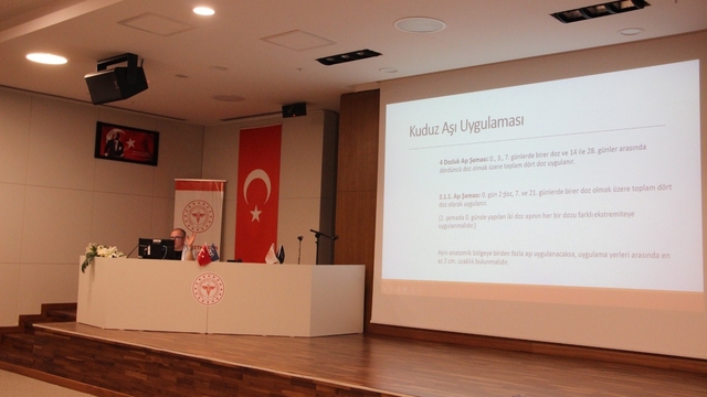 Elazığ'da sağlık personeline kuduz riskli temas ve aşı profilaksisi eğitimi