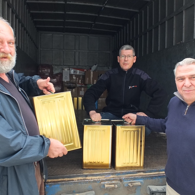 Burhaniye Zeytinyağları Türkiye'nin her yerine gidiyor