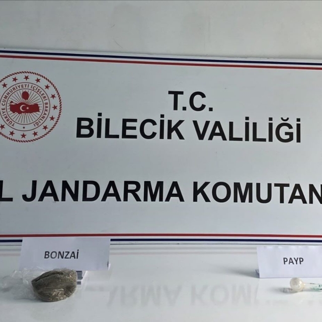 Bilecik'te jandarmanın şüphe üzerine durdurduğu araçtan uyuşturucu çıktı
