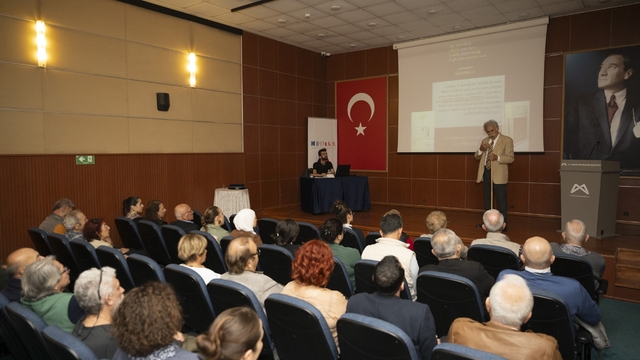 "Batı uygarlığının başlangıcına dair tartışmalarda, Anadolu kesinlikle göz ardı edilemez"
Mersin'de 'Batı Uygarlığına Kök Süren Anadolu' söyleşisi