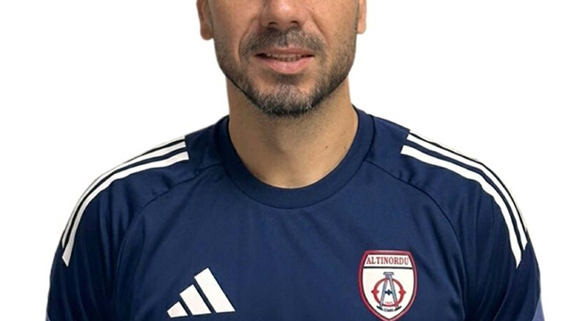 Altınordu'dan Yılmaz Özeren sürprizi