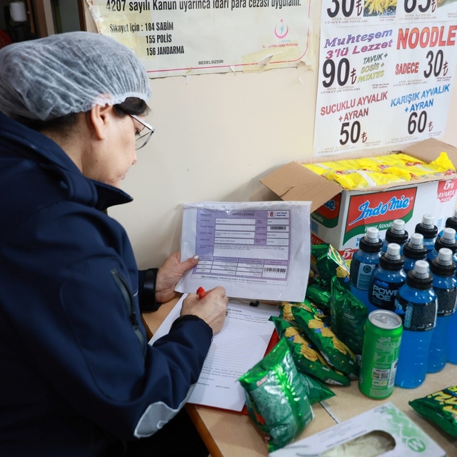 Yunusemre zabıtasından okul çevrelerinde denetleme