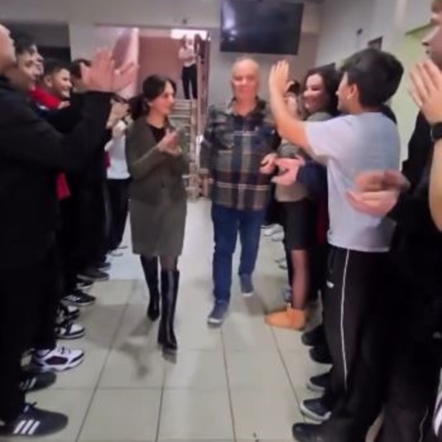 Emekli olan 38 yıllık öğretmene duygusal veda