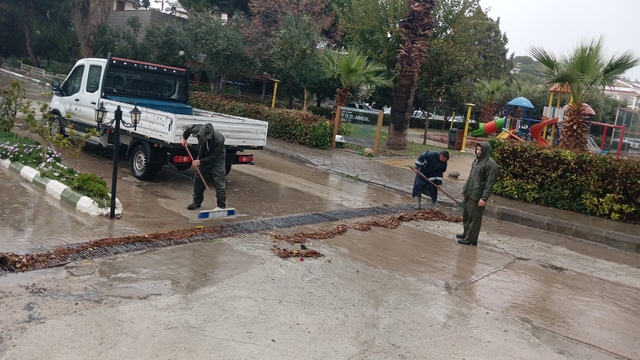 Aydın Büyükşehir'den sağanak mesaisi
Mazgallar temizlendi, ekipler teyakkuzda