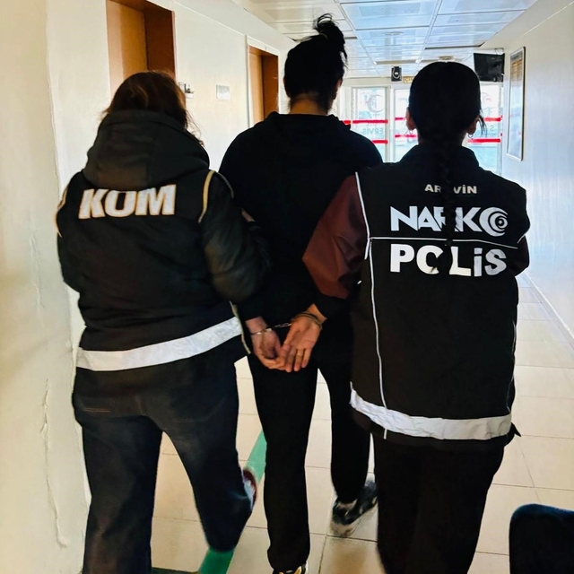 Gürcistan'a kaçmak isteyen uyuşturucu suçlusu Hopa'da yakalandı