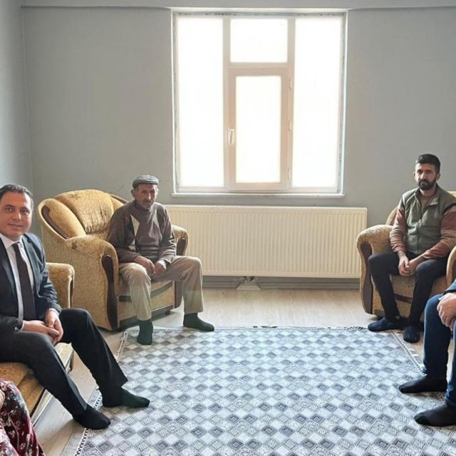 Kağızman'da şehit ve gazi aileleri ziyaret edildi