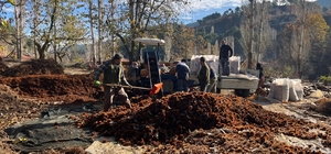 Dikenlerinden kurtulan kestanelerin sofralara yolculuğu başladı
