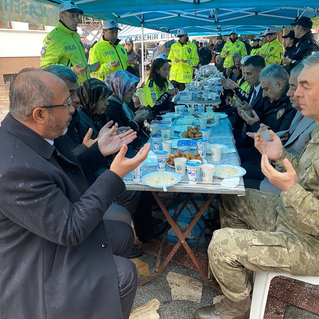 Alaşehir'de şehit olan 2 polis memuru unutulmadı