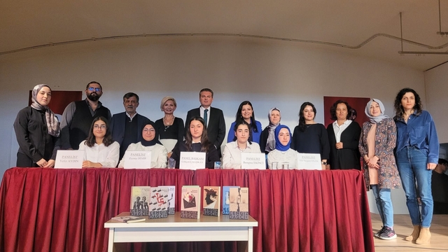 Eskişehir'de 'Cengiz Dağcı' paneli düzenlendi