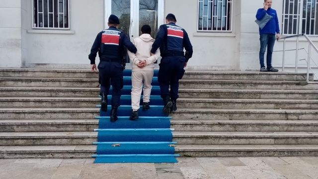 Edirne'de 9 yıl kesinleşmiş hapis cezasıyla aranan firari hükümlü tutuklandı