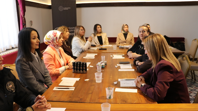 Türk kadınına seçme ve seçilme hakkının verilmesinin 91. yılı Amasya'da kutlandı