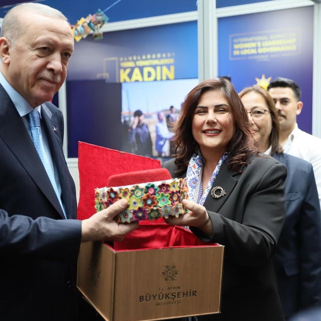 Başkan Çerçioğlu'ndan Cumhurbaşkanı Erdoğan'a 'Aydın' hediyesi
Büyükşehir,...