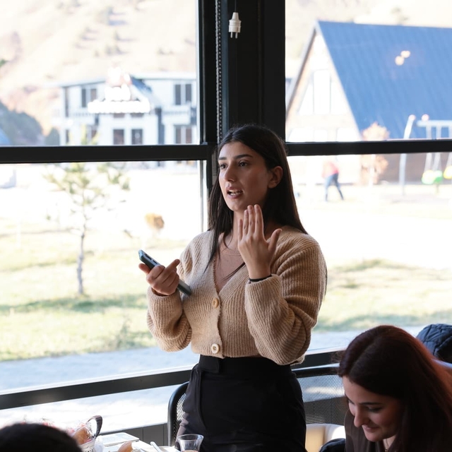 'Biz Bir Aileyiz' Projesinde öğrencilerle buluşma