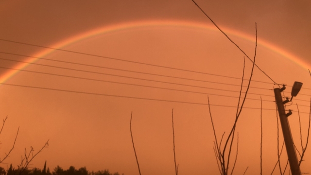 Antalya'da çiftçinin çifte gökkuşağı heyecanı kameraya yansıdı