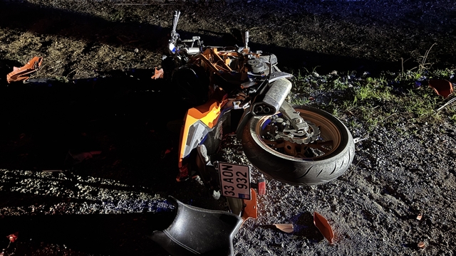 Otomobille çarpışan motosikletin sürücüsü ağır yaralandı