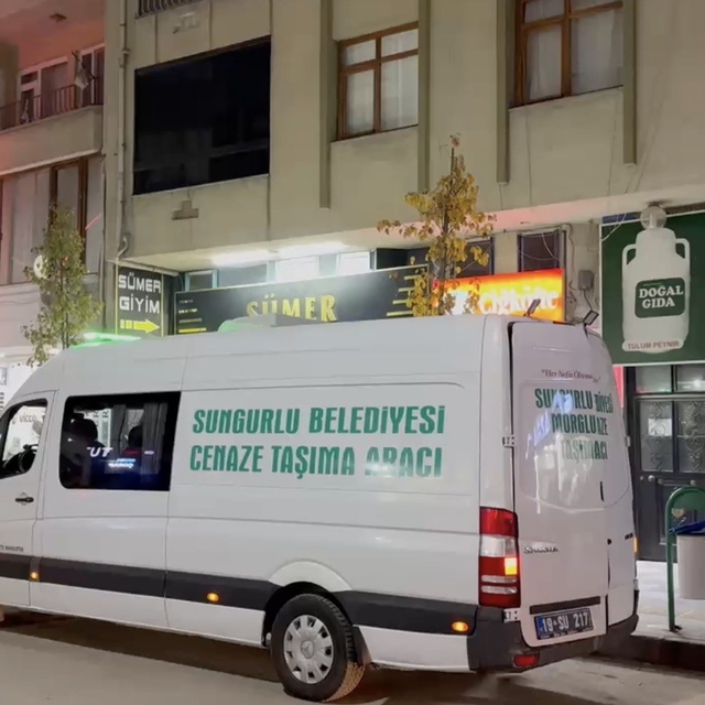 Haber alınamayan yaşlı kadın evinde ölü bulundu