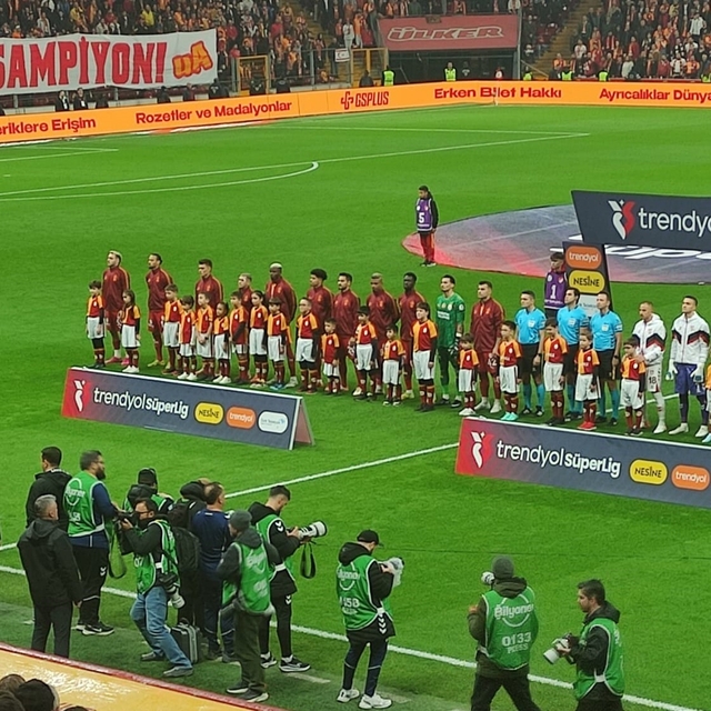 Milaslı şehidin çocukları, Galatasaray'ın onur konuğu oldu