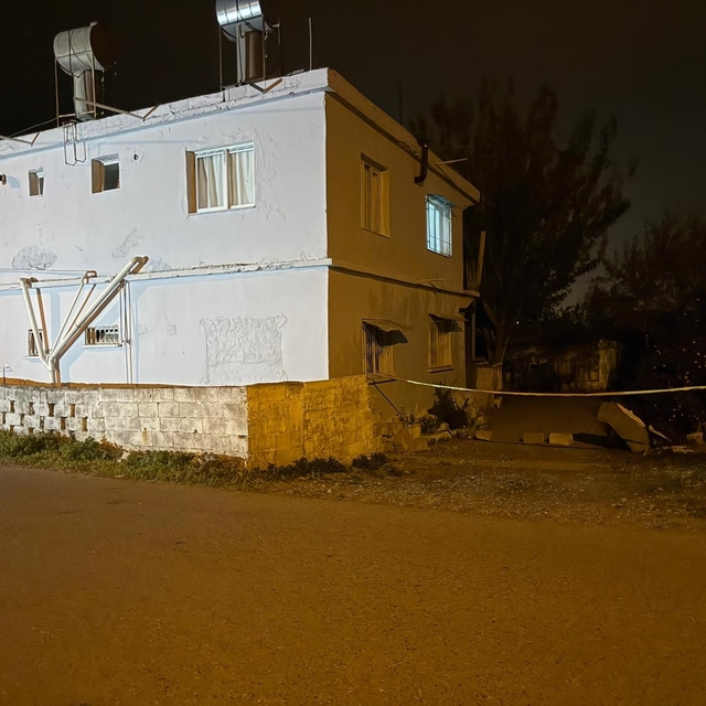 Öldürdüğü eşini evinin banyosuna gömdü