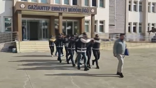 Gaziantep'te mesaj salonunu silahla tehdit edenlere operasyon: 3 şahıs tutuklandı
