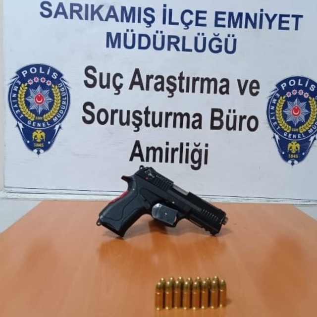 Sarıkamış'ta silah ele geçirildi