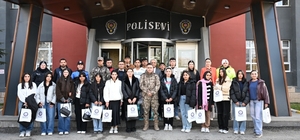 Ağrı'da öğrencilere üniversite gezisi ve emniyet söyleşisi düzenlendi