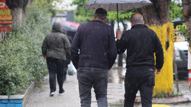 Aydın'da yağış akşam saatlerine kadar sürecek