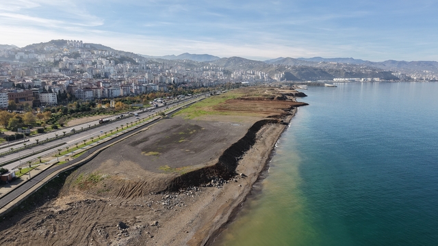 Tamamlandığında plaj alanıyla yıllar sonra Trabzon halkını denizle buluşturacak
Uzunkum Projesinde ihale yıl bitmeden yapılacak