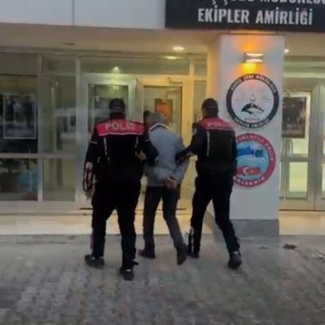 Kesinleşmiş hapis cezası olan şahıs, polisin dikkati sayesinde yakalandı