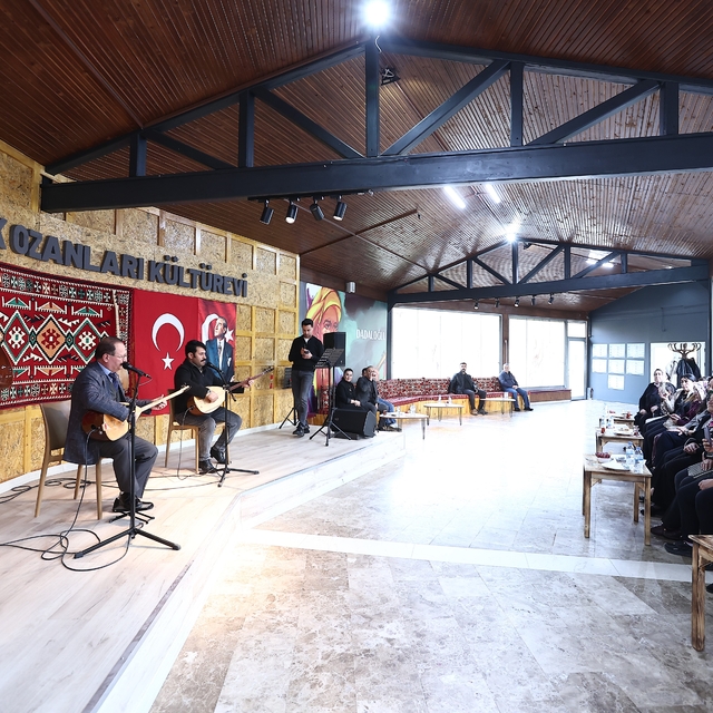 Büyükşehir, 33 kadın muhtarı anlamlı günde bir araya geldi