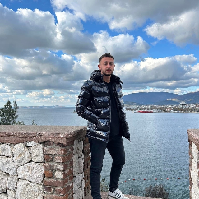 Sokakta başından vurulmuş halde bulundu, hastanede öldü