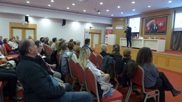 Kuşadası Ticaret Odası'nda dijital mali dönüşüm masaya yatırıldı