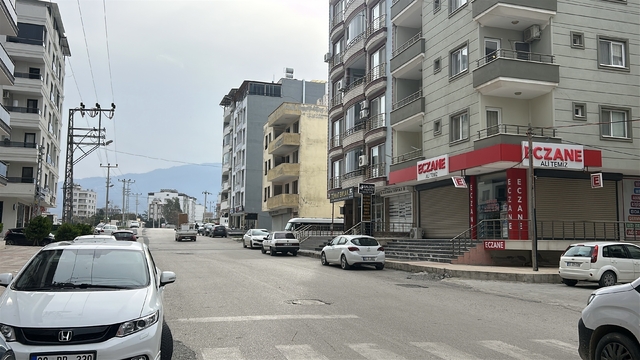Hatay'da kuvvetli fırtına etkisini hissettirdi