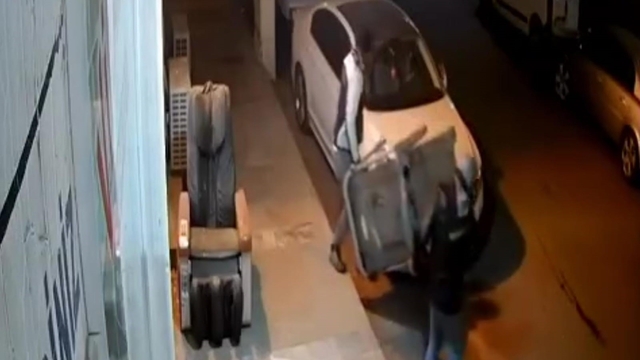 İşyeri önündeki koşu bandı çalındı