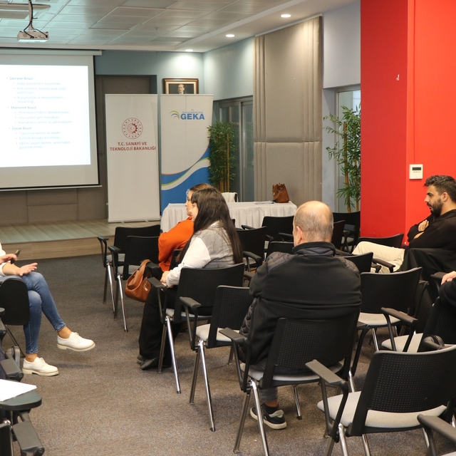 AYTO'dan iş dünyasına İletişim ve Markalaşma Eğitimi