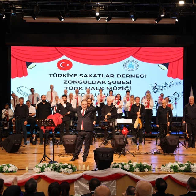 BEUN'da Türkiye Sakatlar Derneği Türk Halk Müziği Topluluğu'ndan Unutulmaz...